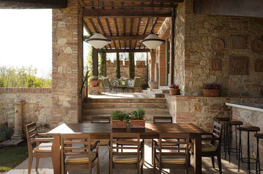 villa-greta-alfresco-dining-area-garden-summer-kitchen-luxury-tuscany