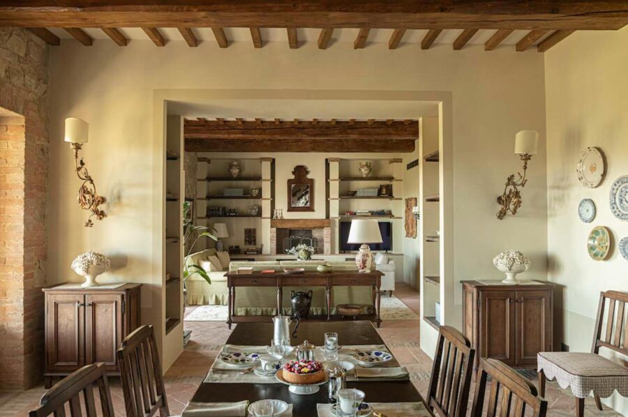 villa-greta-dining-room-openplan-living-room-traditional-design-luxury-tuscany
