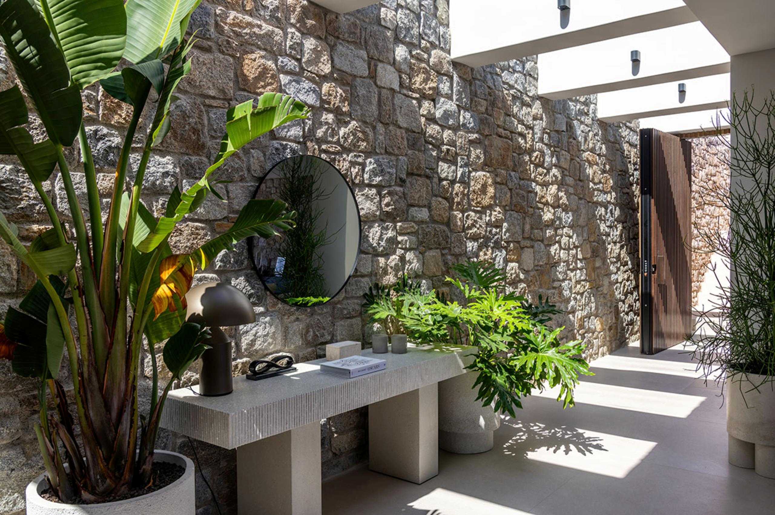 villa-lyra-entrance-hallway-tropical-mediterranean-design-luxury-mykonos