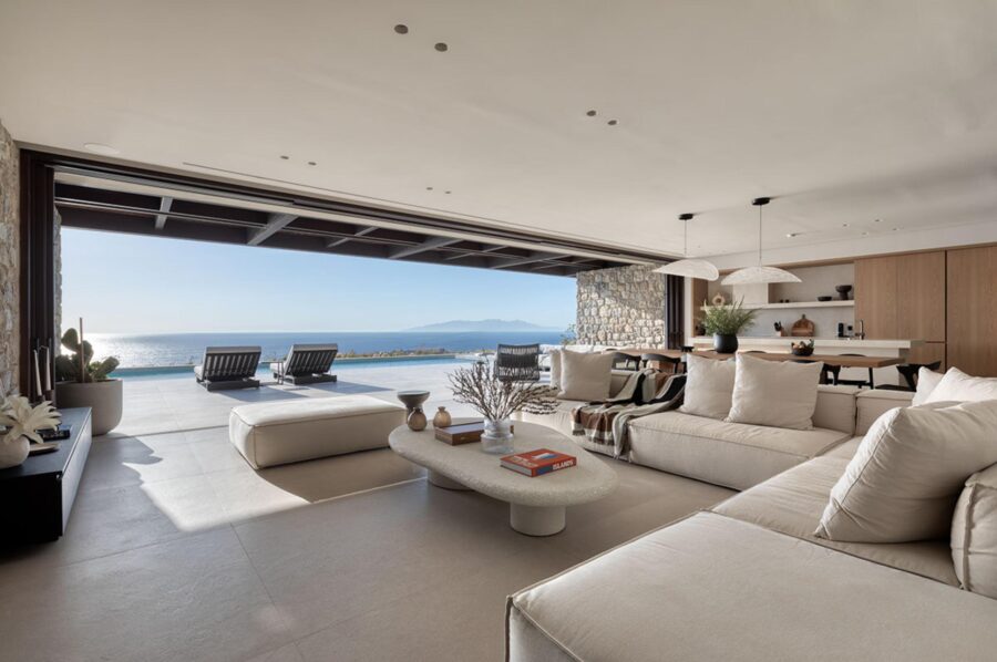 villa-lyra-living-room-lounge-dining-room-kitchen-openplan-sea-view-bright-modern-interior-luxury-mykonos