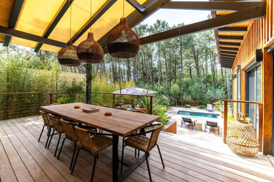 villa-maeva-alfresco-dining-area-covered-terrace-garden-swimming-pool-luxury-capferret