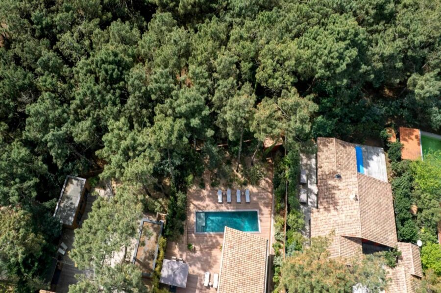 villa-maeva-exterior-birdseye-view-luxury-rental-retreat-capferret