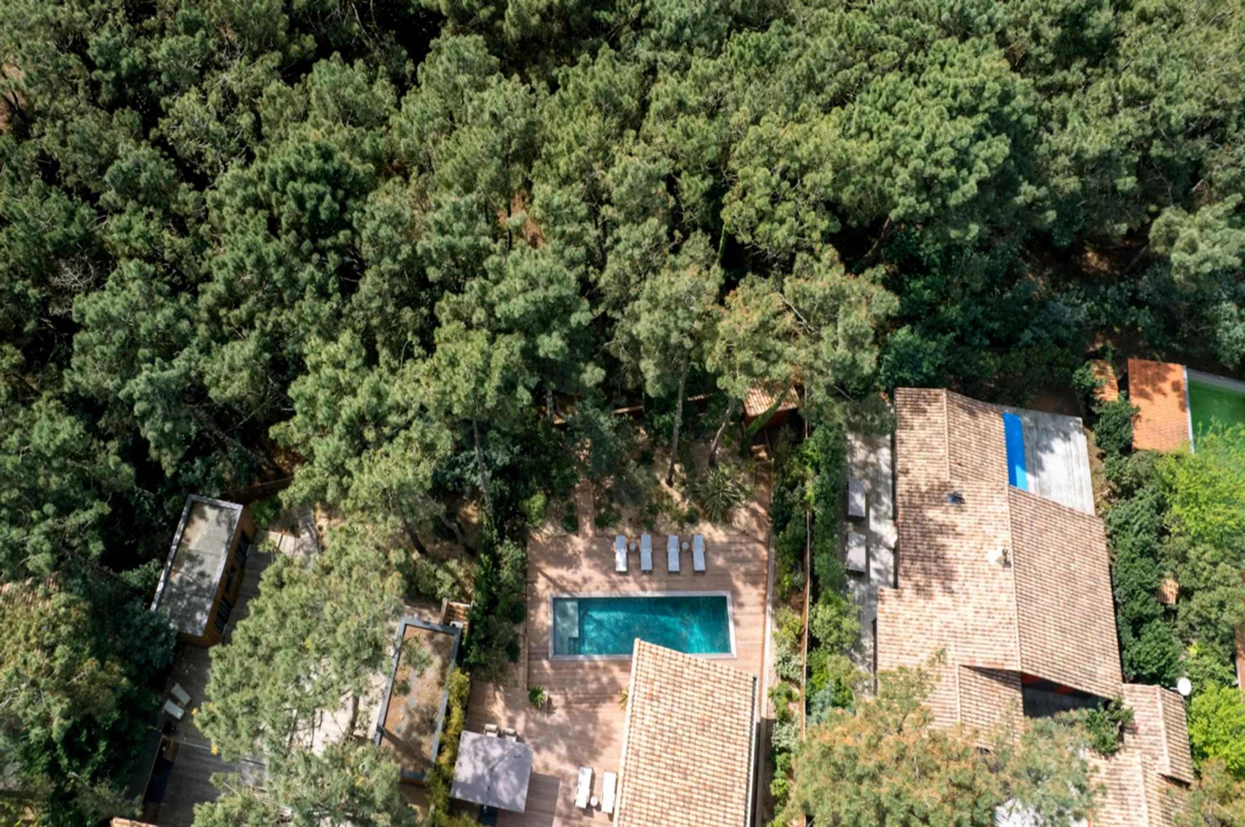 villa-maeva-exterior-birdseye-view-luxury-rental-retreat-capferret