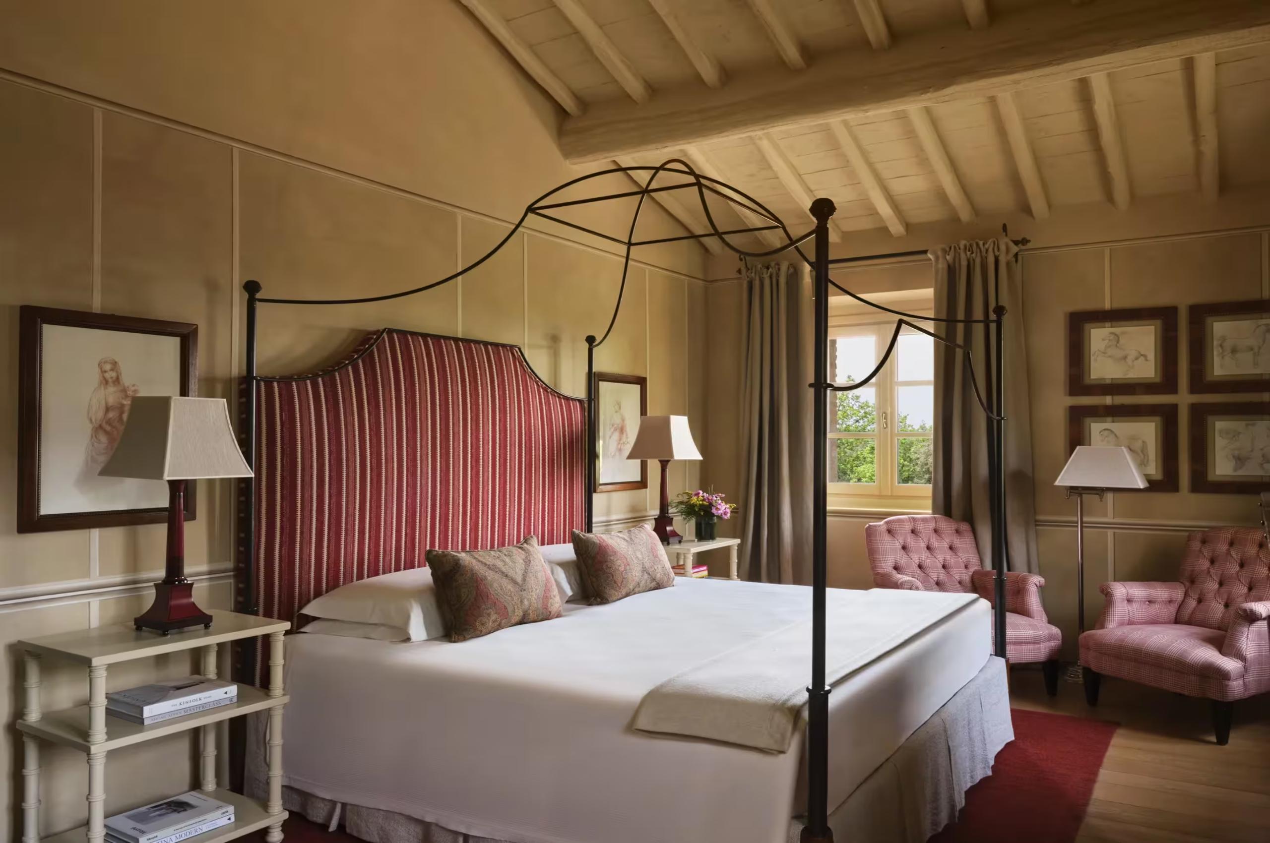 villa-mikea-bedroom-elegant-tranquil-traditional-interior-design-luxury-tuscany