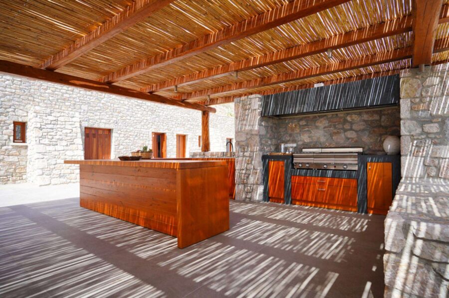 villa-nadia-barbecue-summer-kitchen-pergola-covered-terrace-luxury-crete