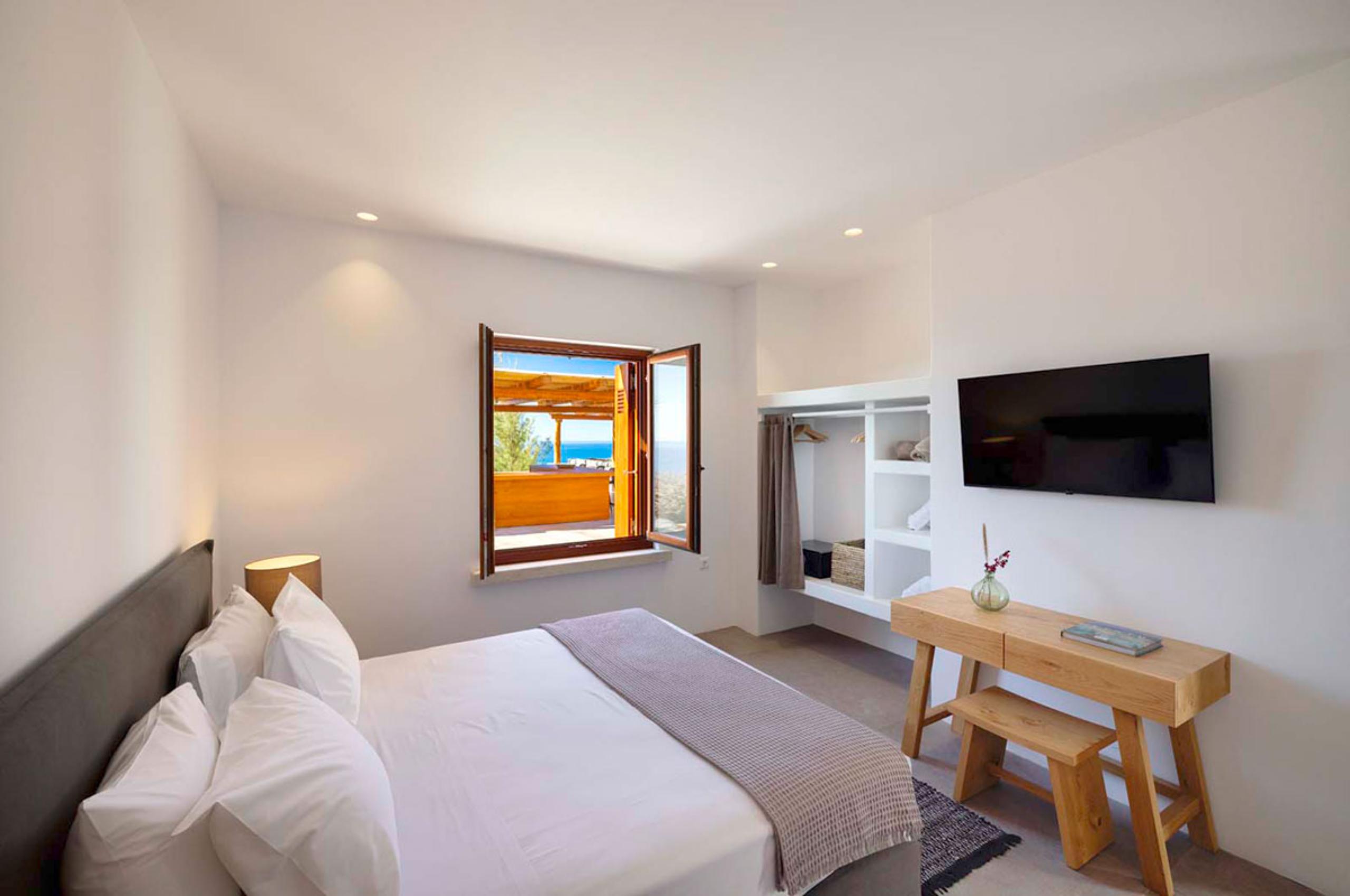 villa-nadia-bedroom-seaviews-tranquil-design-luxury-crete