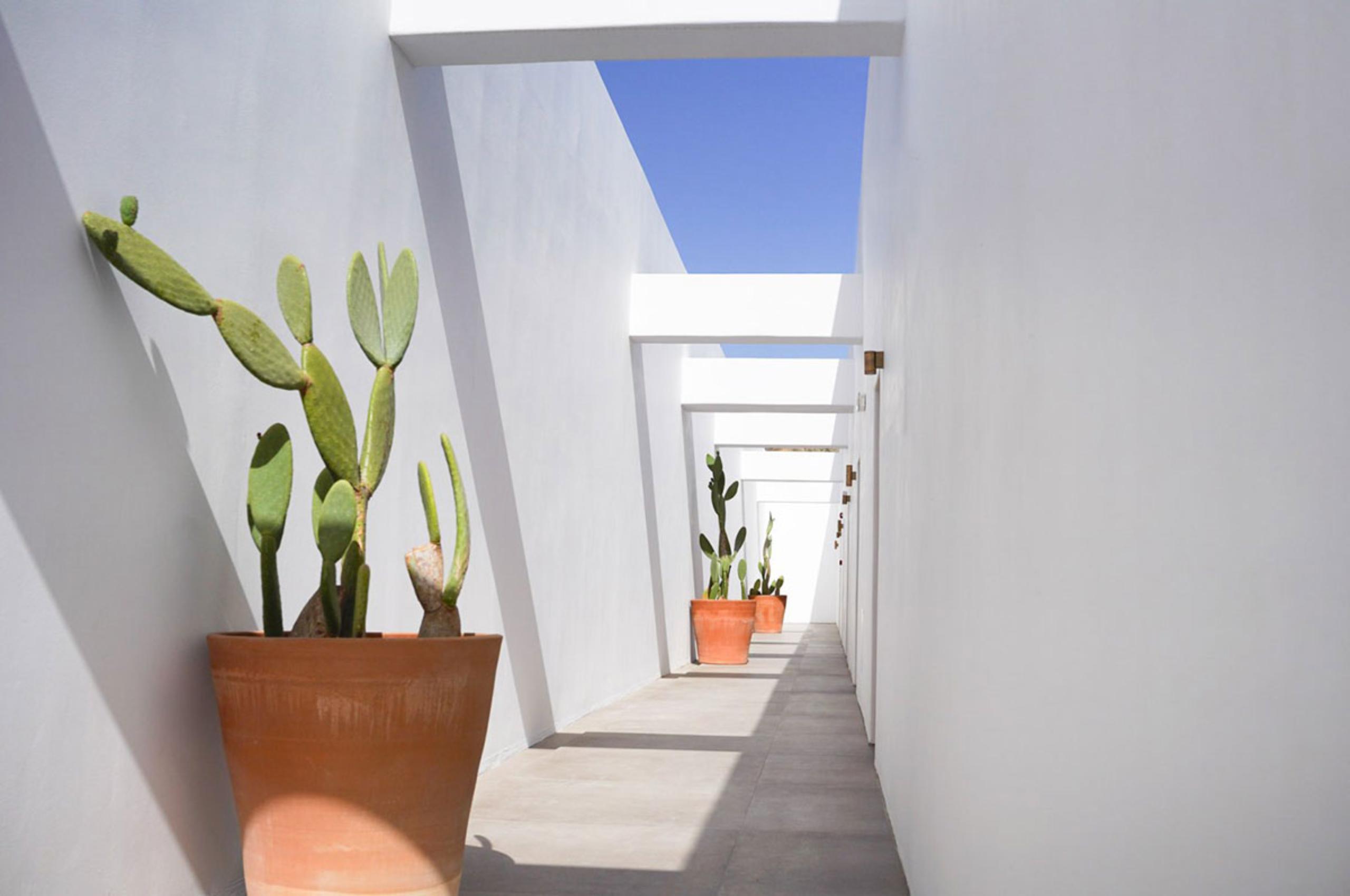 villa-nadia-exterior-walkway-luxury-rental-retreat-crete