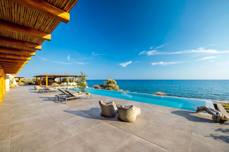 villa-nadia-terrace-infinity-swimming-pool-sea-view-luxury-crete