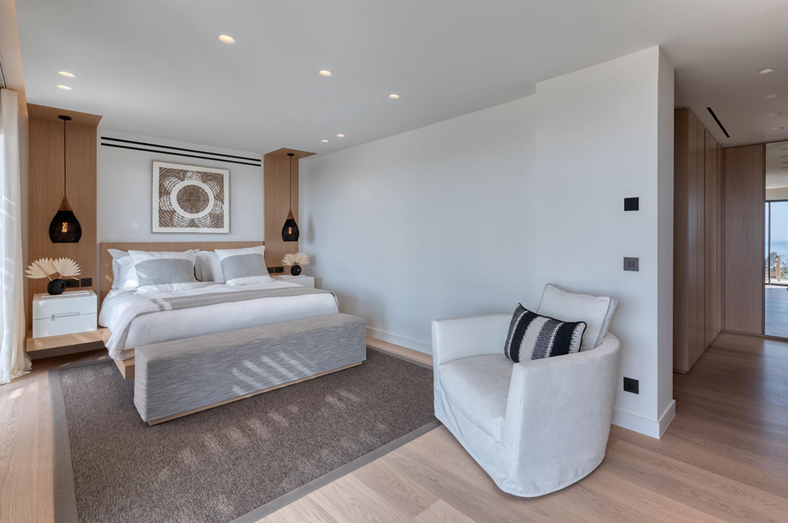 villa-petra-bedrooms-tranquil-serene-modern-design-luxury-mykonos