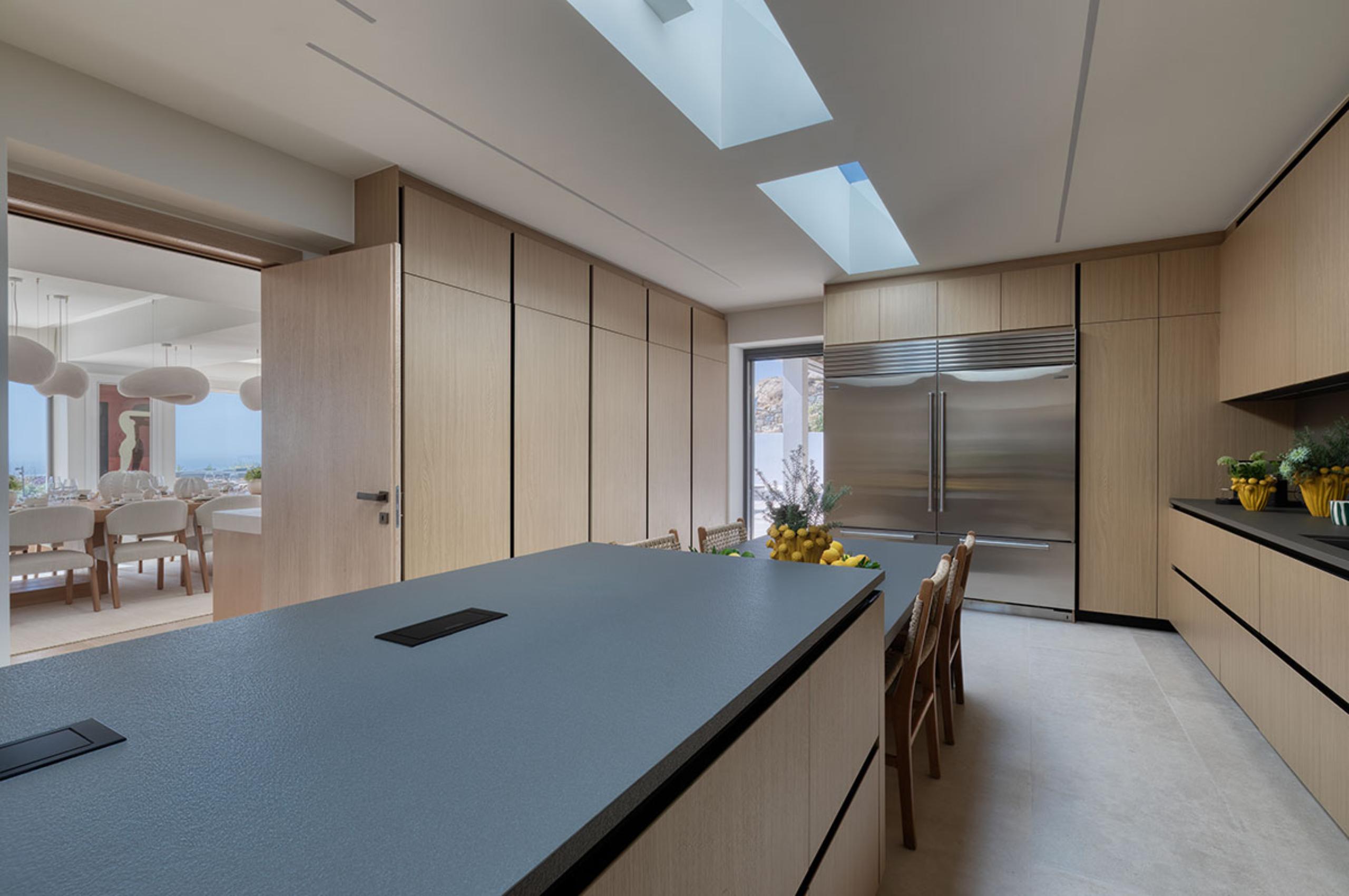 villa-petra-kitchen-sleek-fully-equipped-modern-luxury-design-mykonos
