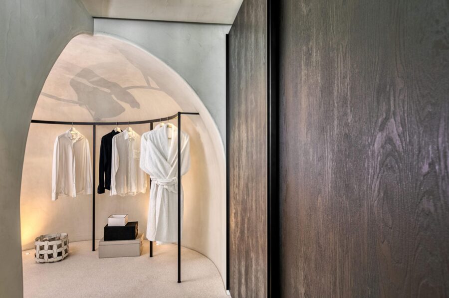 villa-selina-dressing-room-wardrobe-sleek-mediterranean-design-luxury-mykonos
