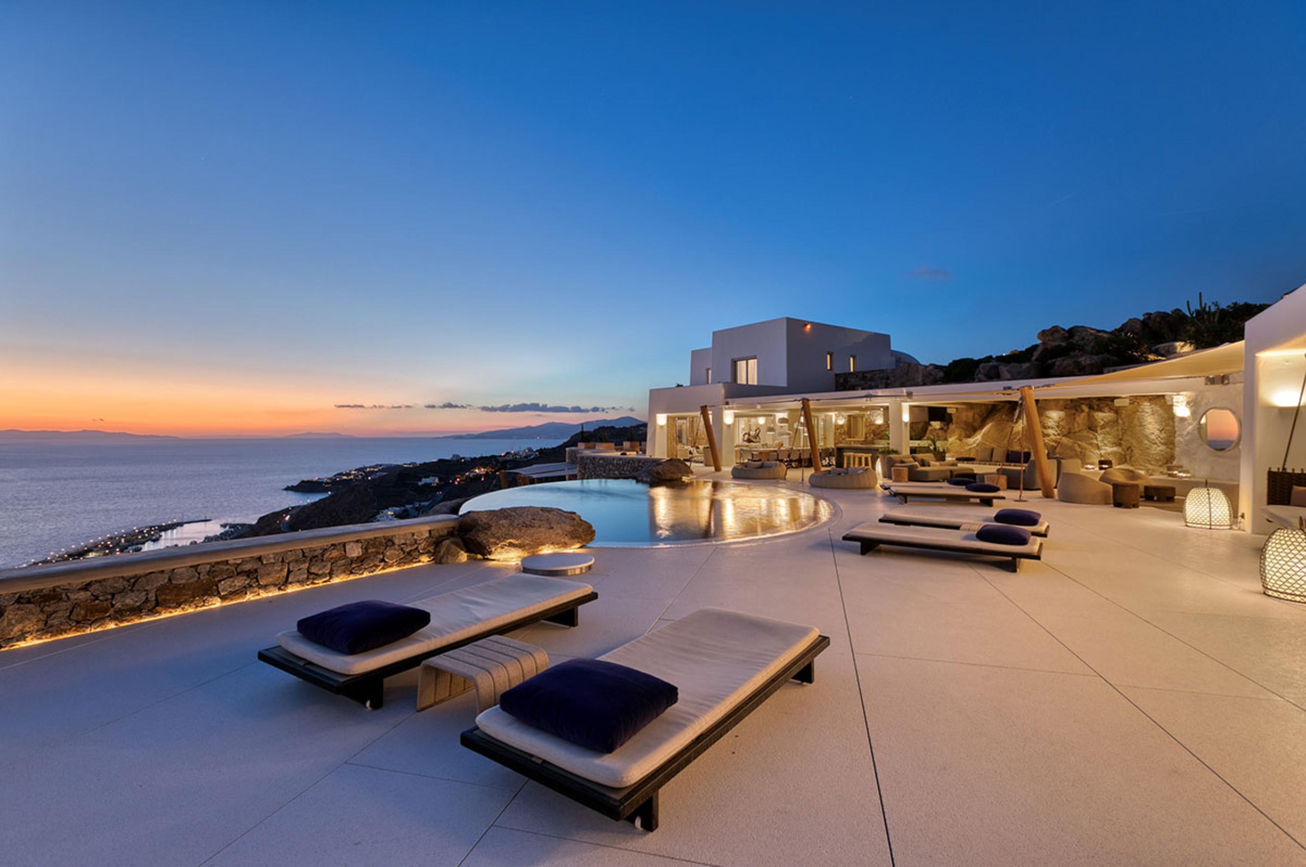 villa-selina-terrace-poolside-infinity-swimming-pool-sunloungers-sea-view-sunset-luxury-mykonos