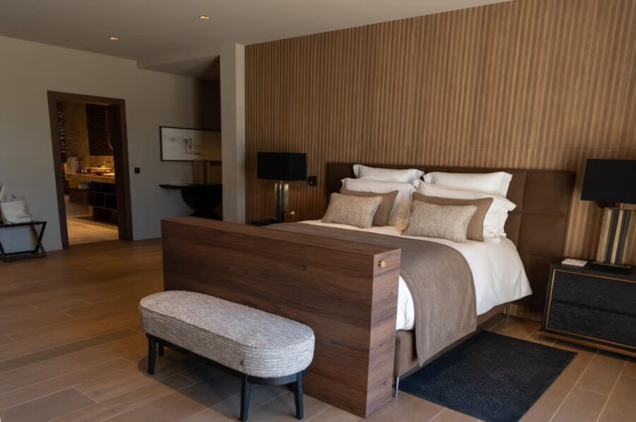 villa-soline-bedroom-elegant-luxury-interior-lacroixvalmer