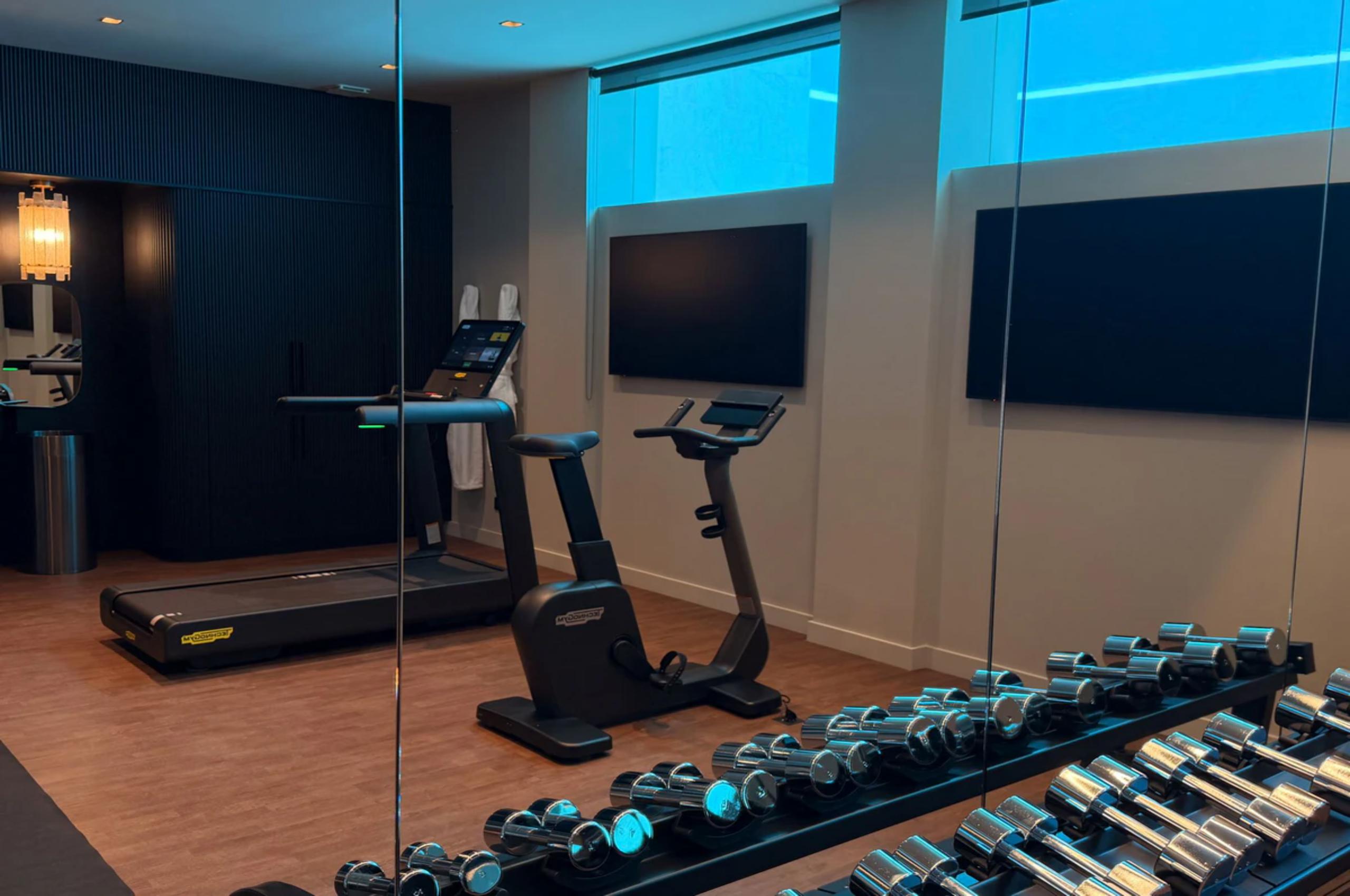 villa-soline-gym-fitness-suite-workout-wellness-luxury-lacroixvalmer