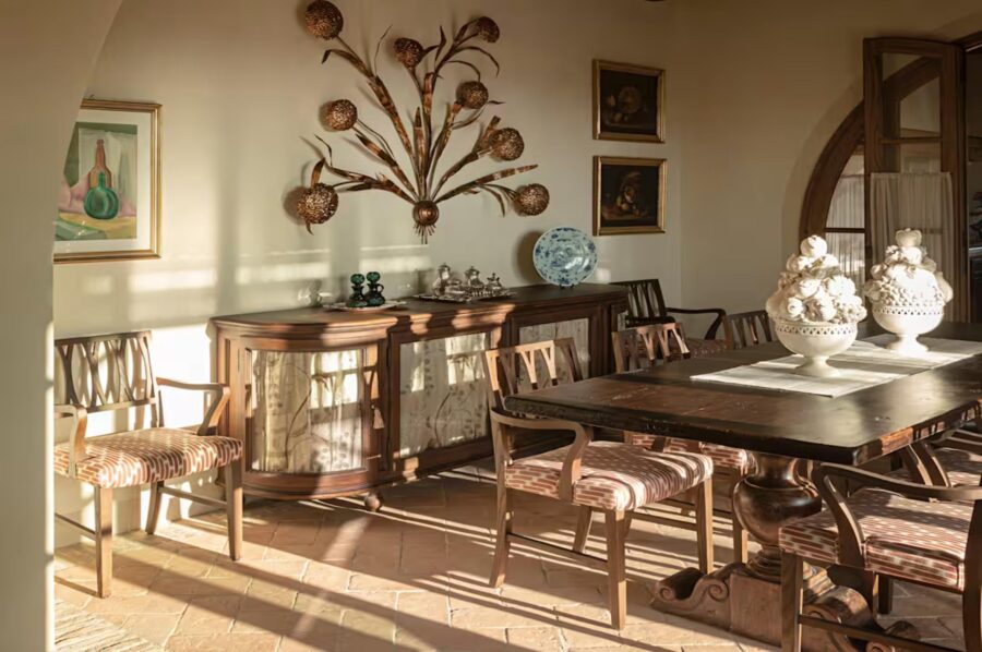 villa-thea-dining-room-sideboard-artwork-traditional-materials-luxury-design-tuscany