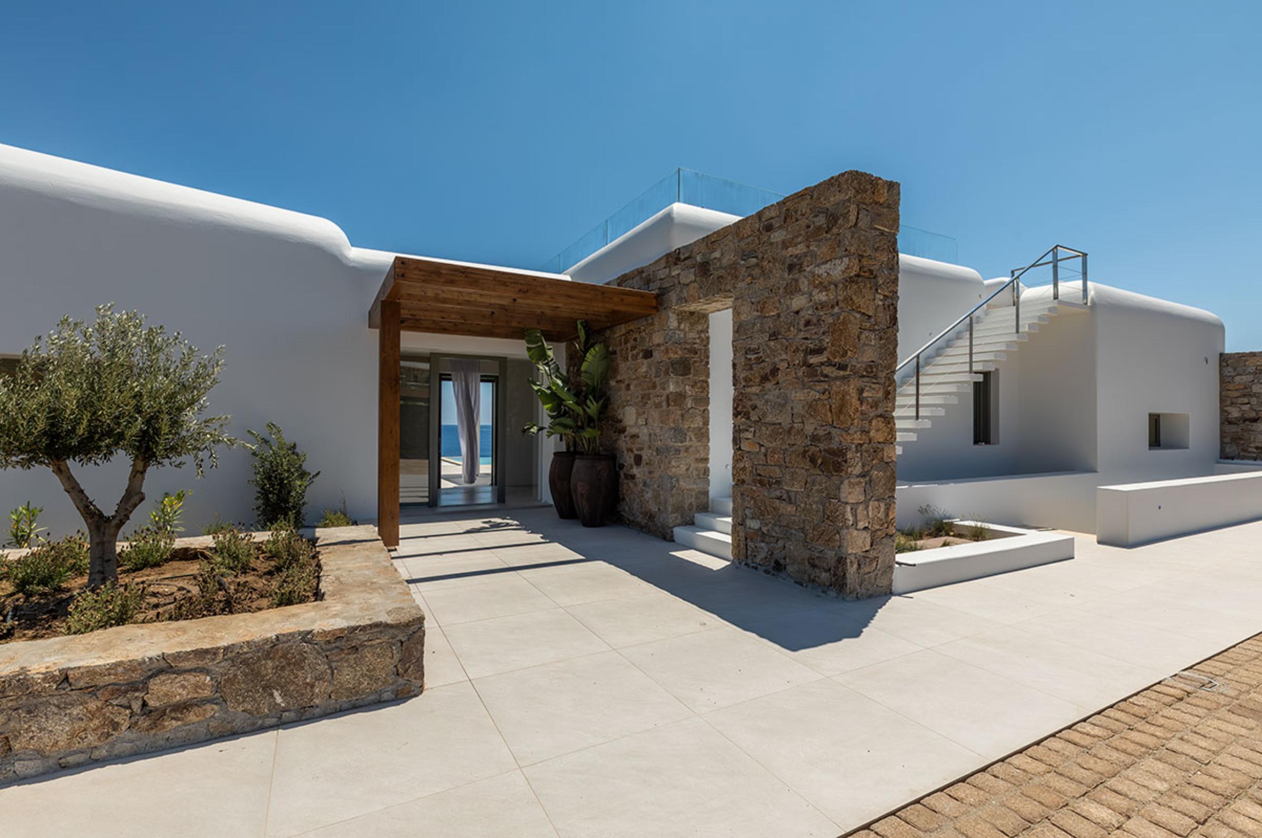villa-theodora-grand-entrance-elegant-modern-mediterranean-retreat-mykonos