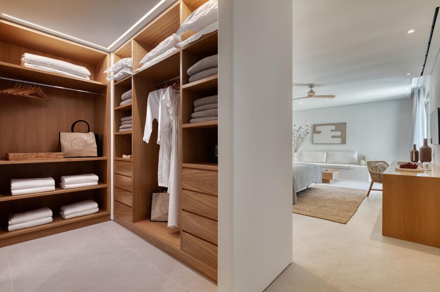 villa-theodora-walk-in-wardrobe-bedroom-dressing-area-modern-elegant-luxury-mykonos