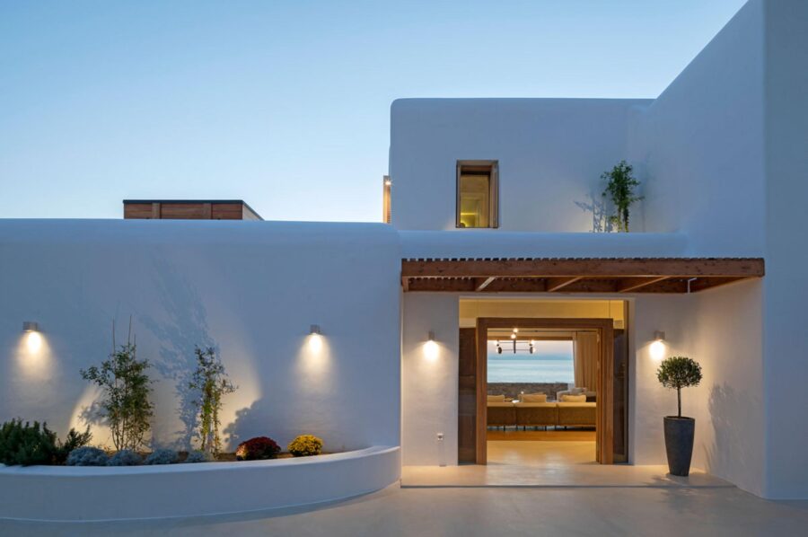 villa-zeta-entrance-luxury-mediterranean-rental-retreat-mykonos