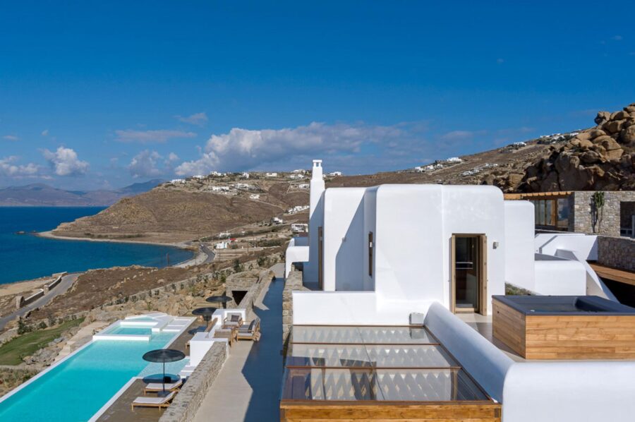 villa-zeta-exterior-balcony-hottub-swimming-pool-terrace-sea-views-luxury-rental-retreat-mykonos