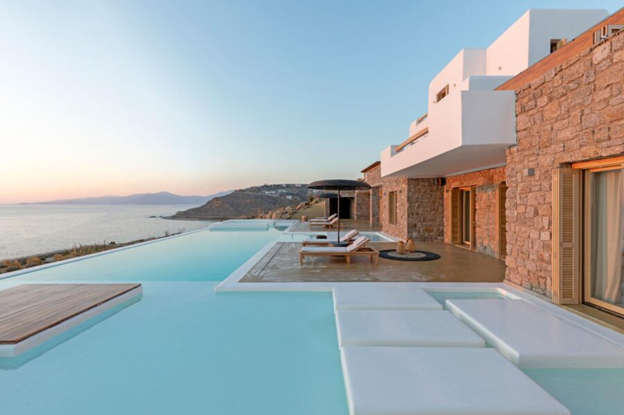 villa-zeta-infinity-swimming-pool-terrace-sunbeds-scenic-sea-views-sunset-luxury-mykonos