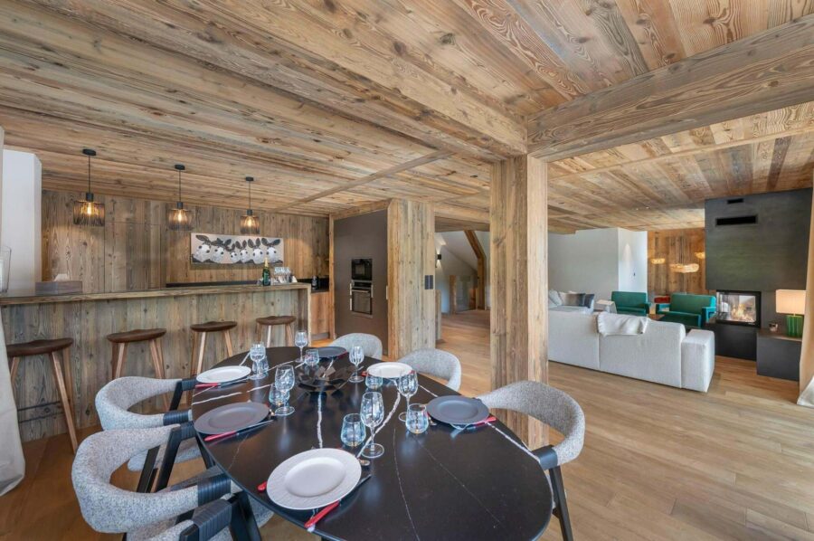 chalet-avalon-dining-area-kitchen-openplan-luxury-megeve