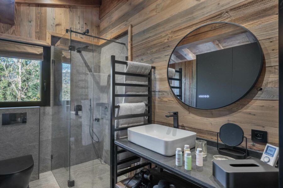 chalet-dila-bathroom-shower-sink-modern-design-luxury-megeve