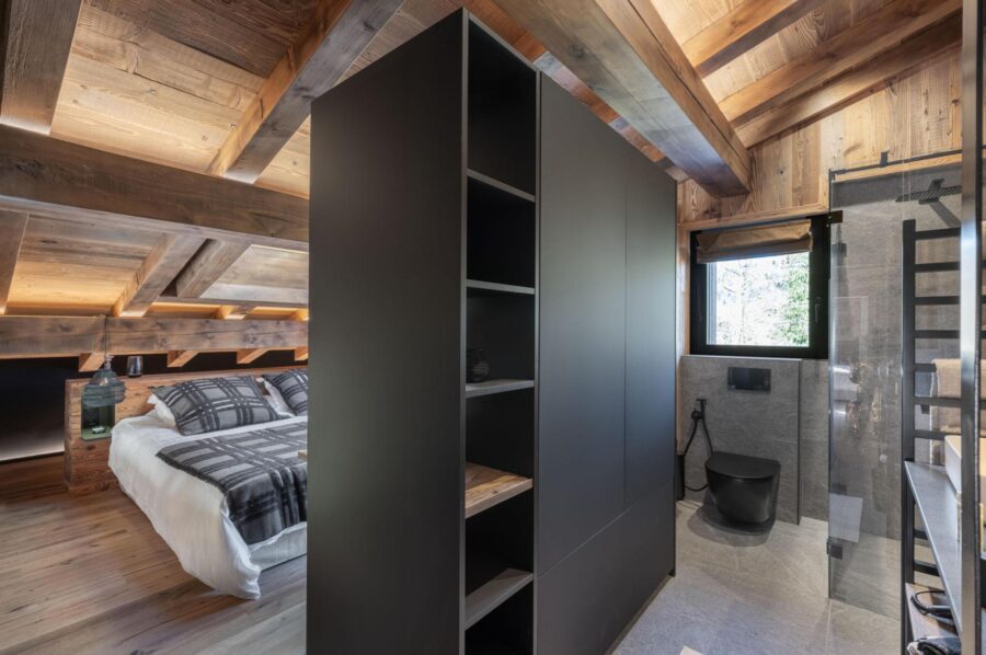 chalet-dila-bedroom-ensuite-bathroom-luxury-megeve