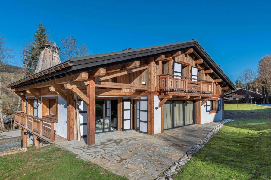 chalet-dila-exterior-summer-luxury-alpine-rental-retreat-megeve