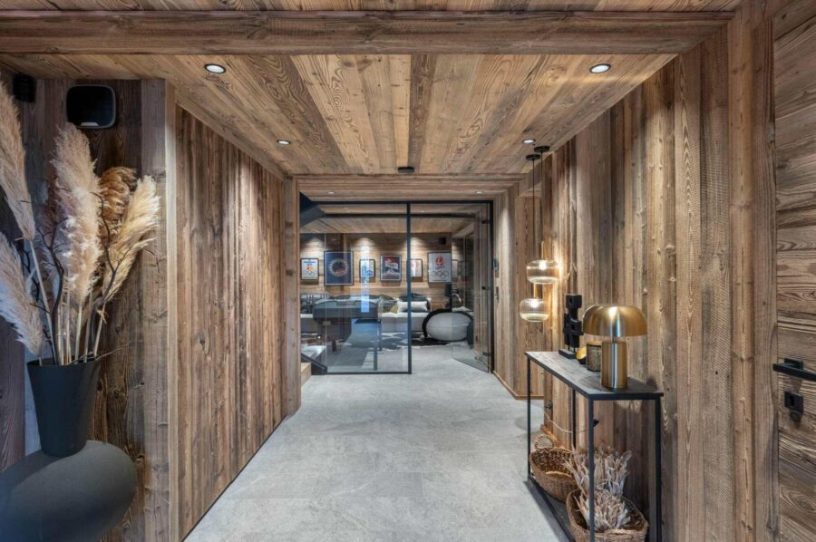 chalet-dila-hallway-modern-alpine-design-luxury-megeve