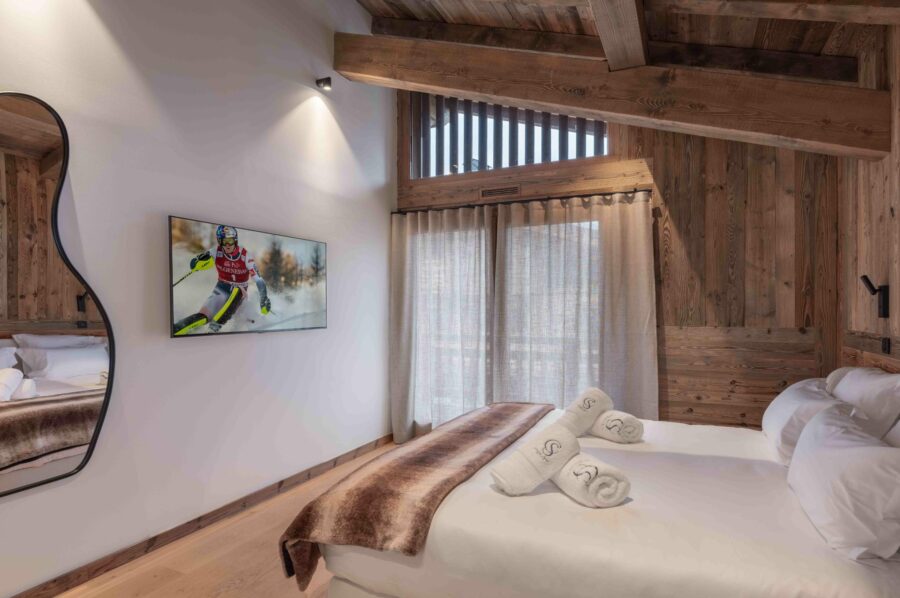 chalet-eira-bedroom-elegant-alpine-design-luxury-megeve