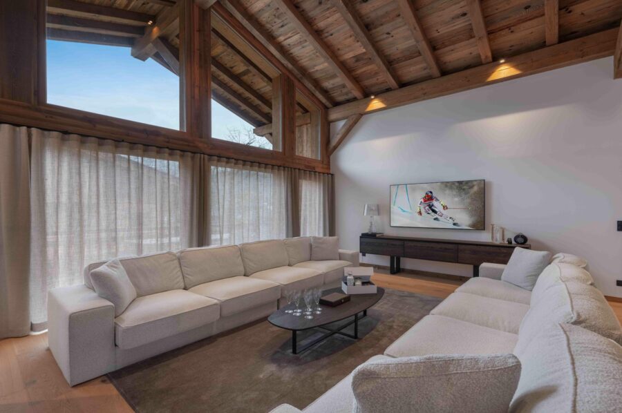 chalet-eira-living-room-spacious-bright-modern-openplan-luxury-megeve