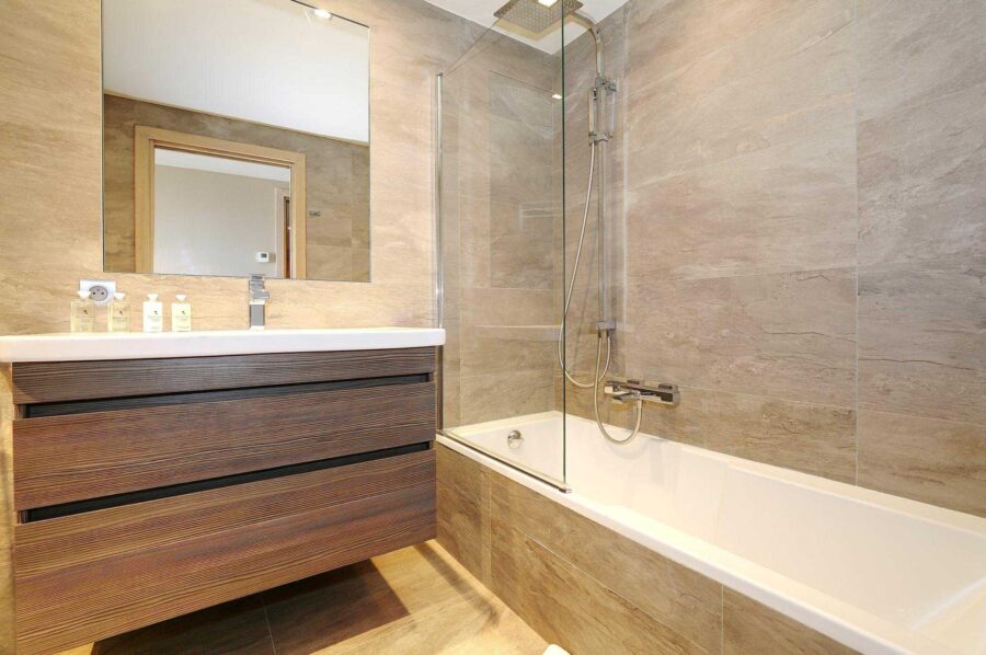 chalet-eve-bathroom-bathtub-luxury-courchevel1650
