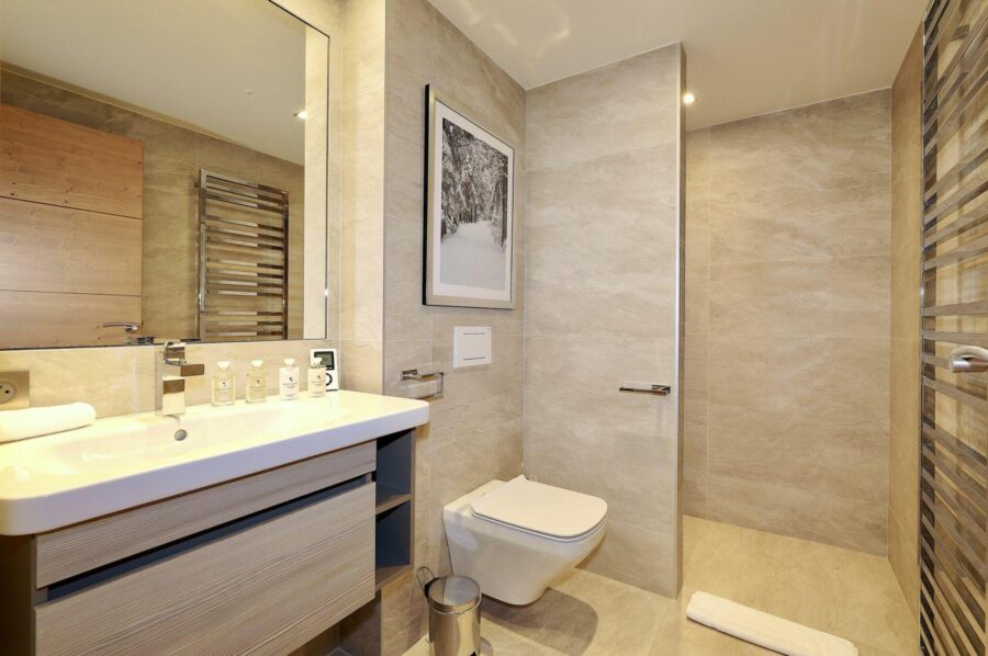 chalet-eve-bathroom-modern-design-luxury-courchevel1650
