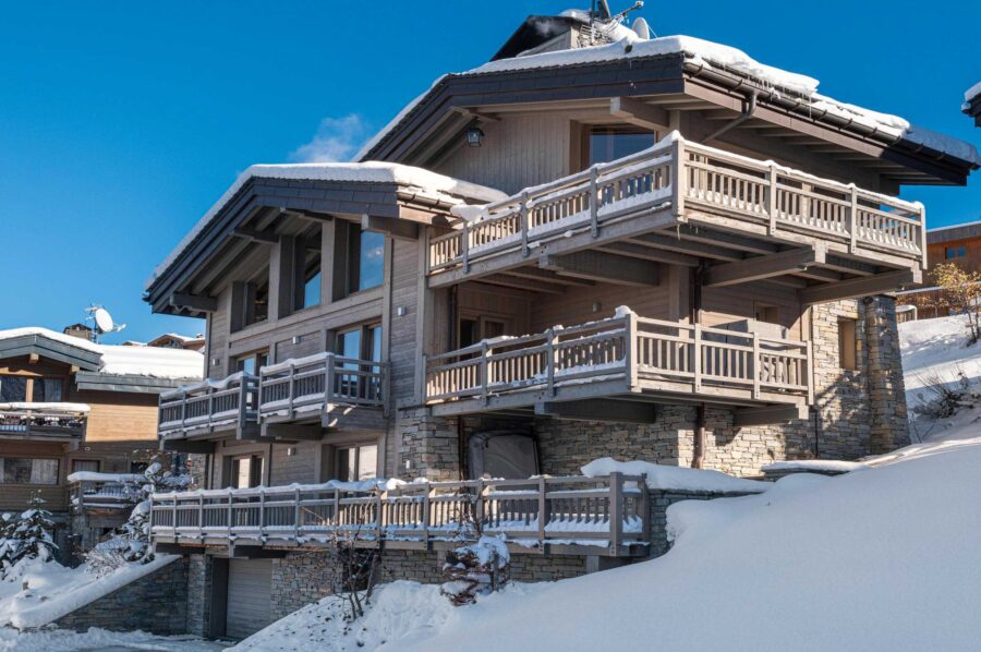 chalet-eve-exterior-winter-luxury-alpine-rental-retreat-courchevel1650