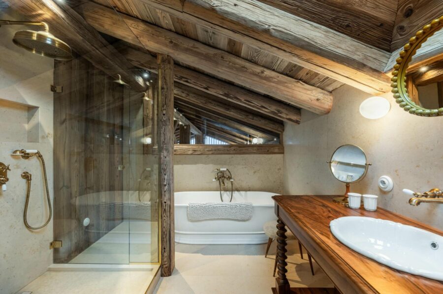 chalet-fern-bathroom-bathtub-shower-elegant-spacious-design-luxury-megeve
