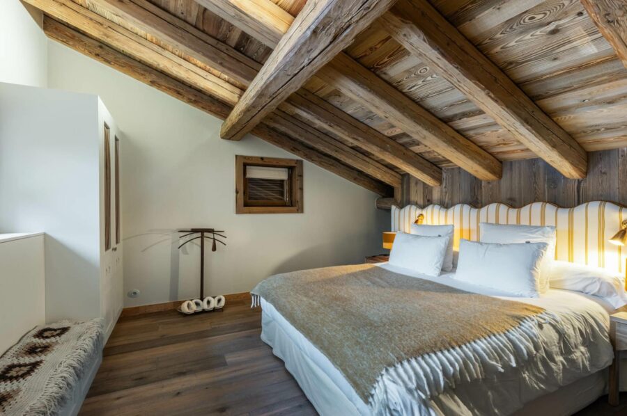 chalet-fern-bedroom-elegant-serene-design-luxury-retreat-megeve