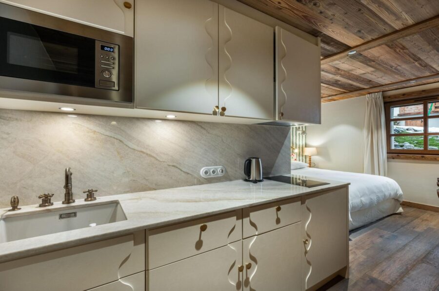 chalet-fern-kitchen-bedroom-luxury-megeve
