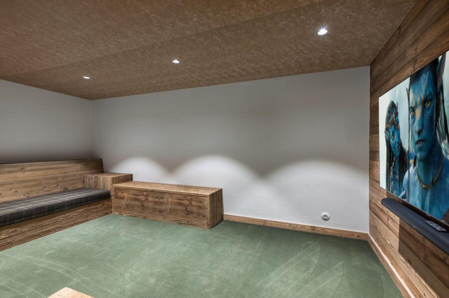 chalet-fern-ski-room-boot-storage-luxury-megeve