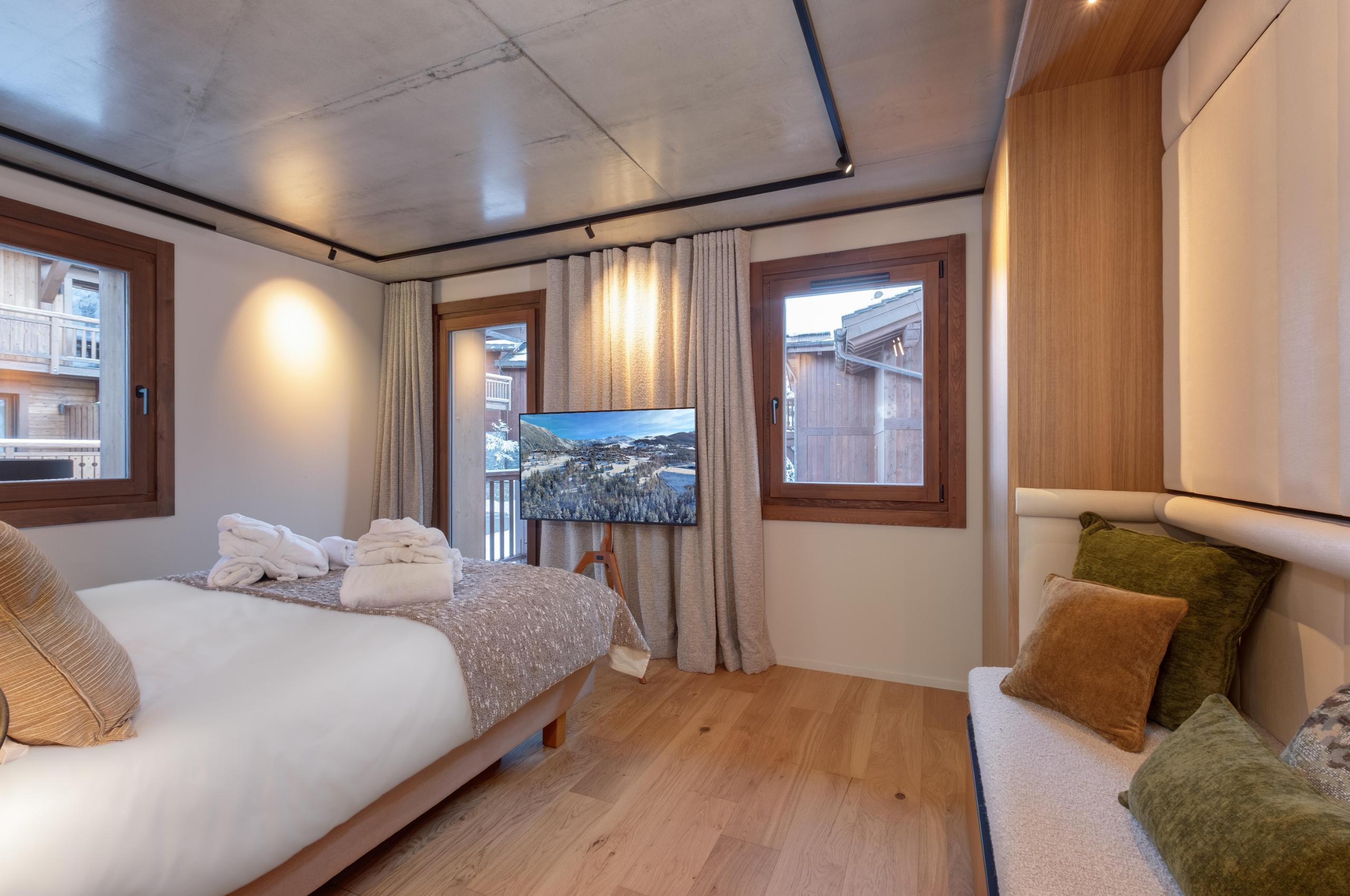 chalet-junie-bedroom-elegant-alpine-design-luxury-courchevel1650
