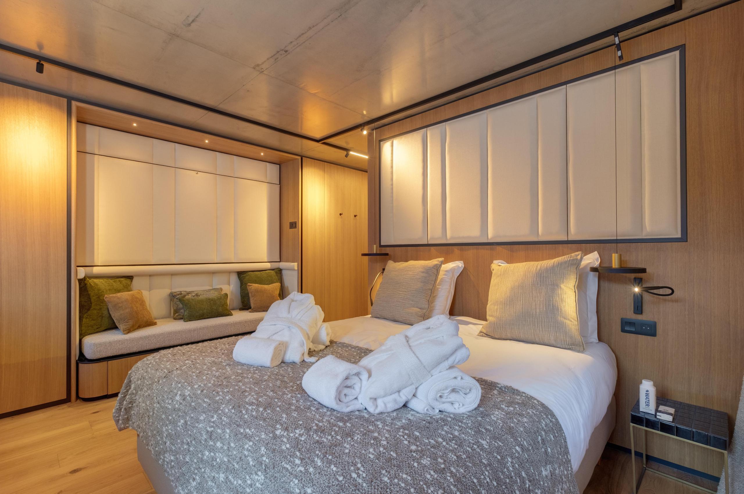chalet-junie-bedroom-serene-tranquil-design-luxury-courchevel1650