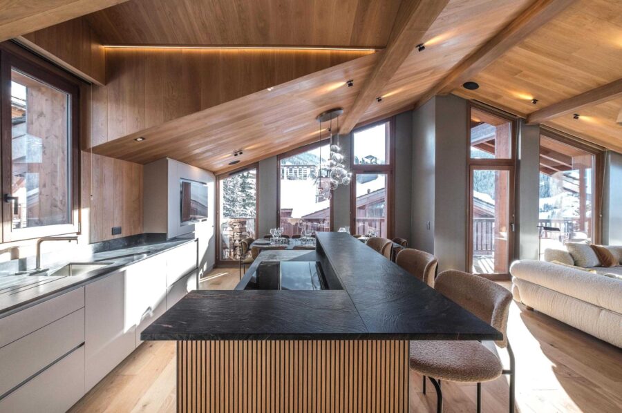chalet-junie-sleek-modern-kitchen-elegant-design-luxury-courchevel1650