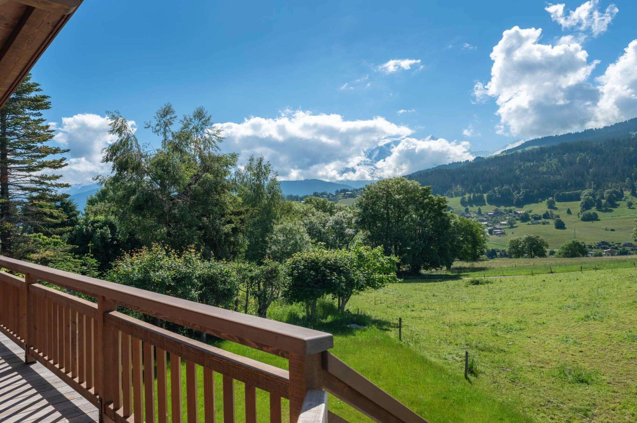 chalet-juno-balcony-scenic-alpine-views-luxury-megeve