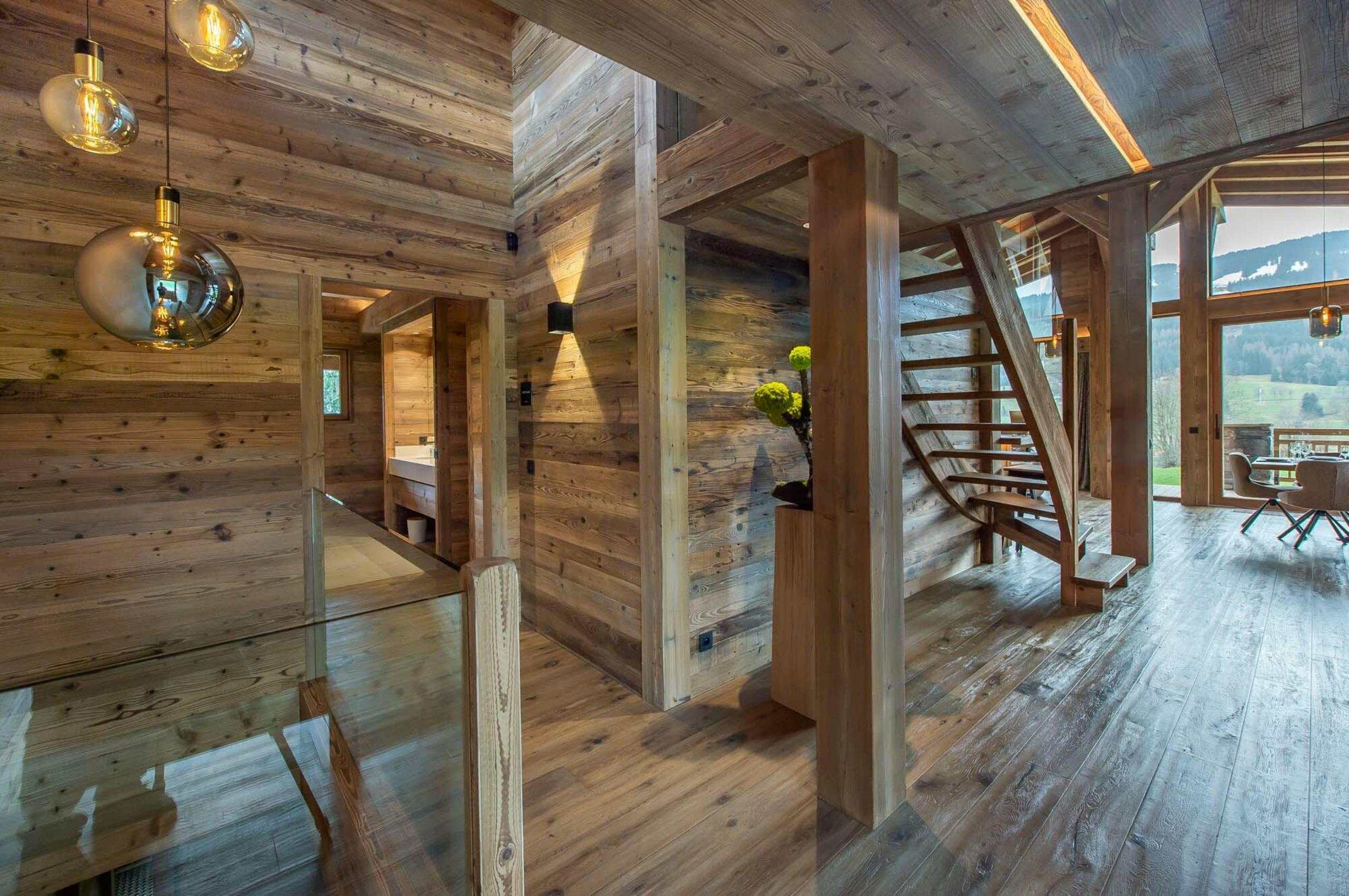 chalet-juno-hallway-interior-openplan-alpine-design-luxury-megeve