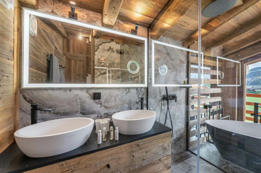 chalet-marnie-bathroom-double-sink-bathtub-luxury-design-megeve