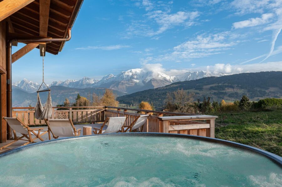 chalet-sadie-balcony-hottub-mountain-views-luxury-megeve