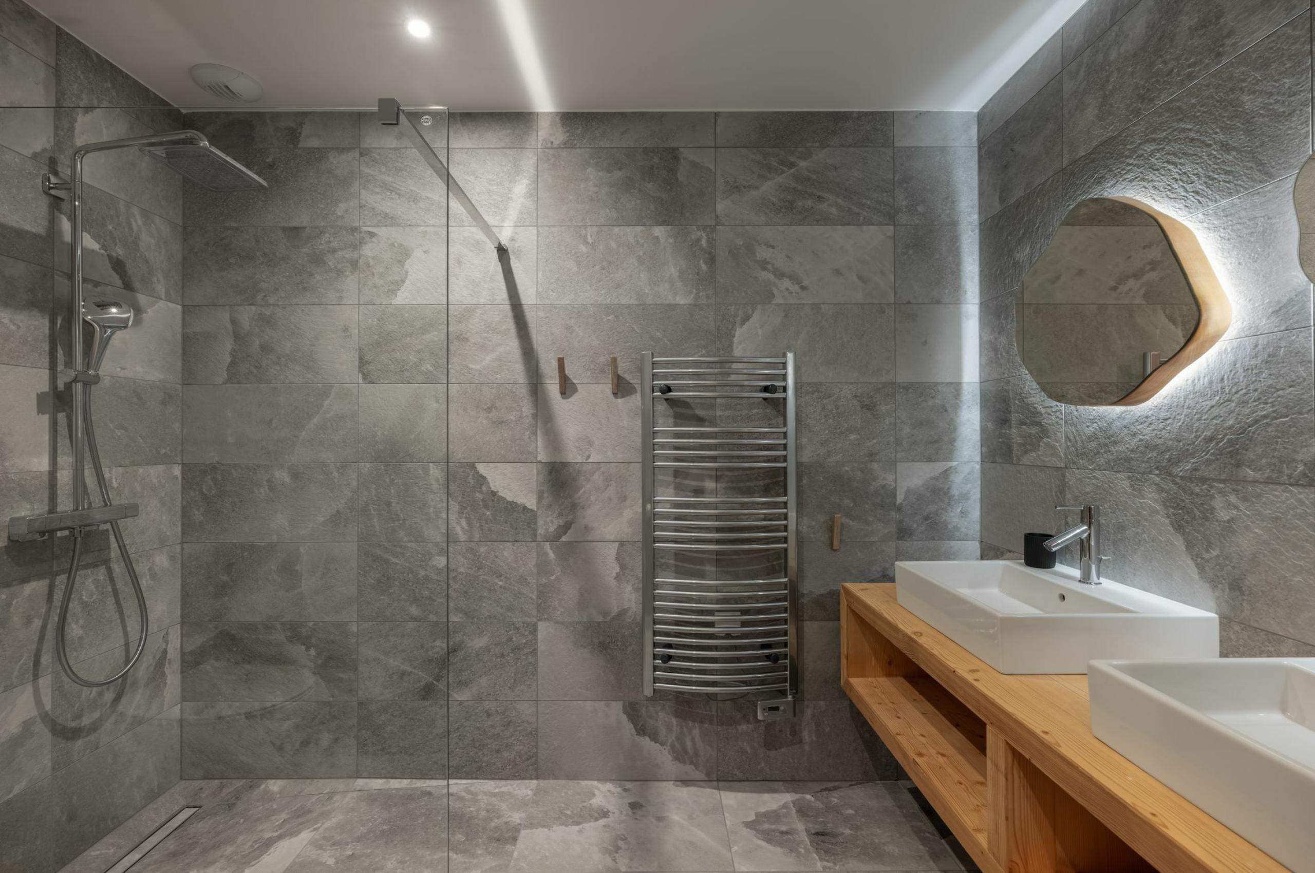 chalet-sadie-bathroom-shower-double-sink-modern-luxury-megeve