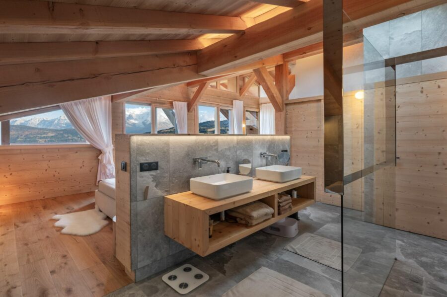 chalet-sadie-ensuite-bathroom-double-sink-shower-openplan-luxury-megeve