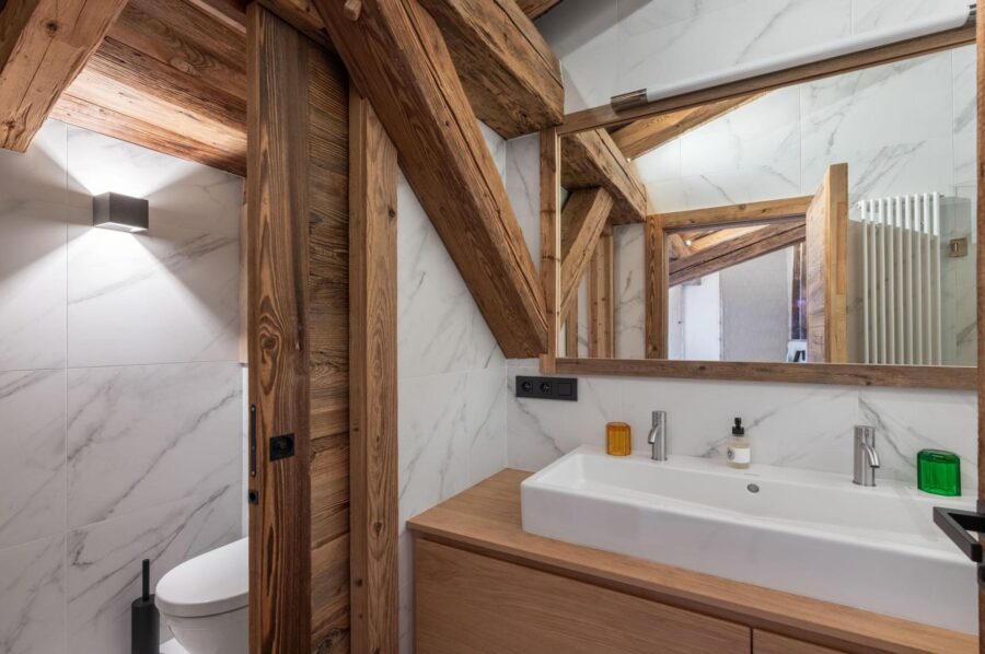 chalet-sage-bathroom-elegant-design-luxury-megeve
