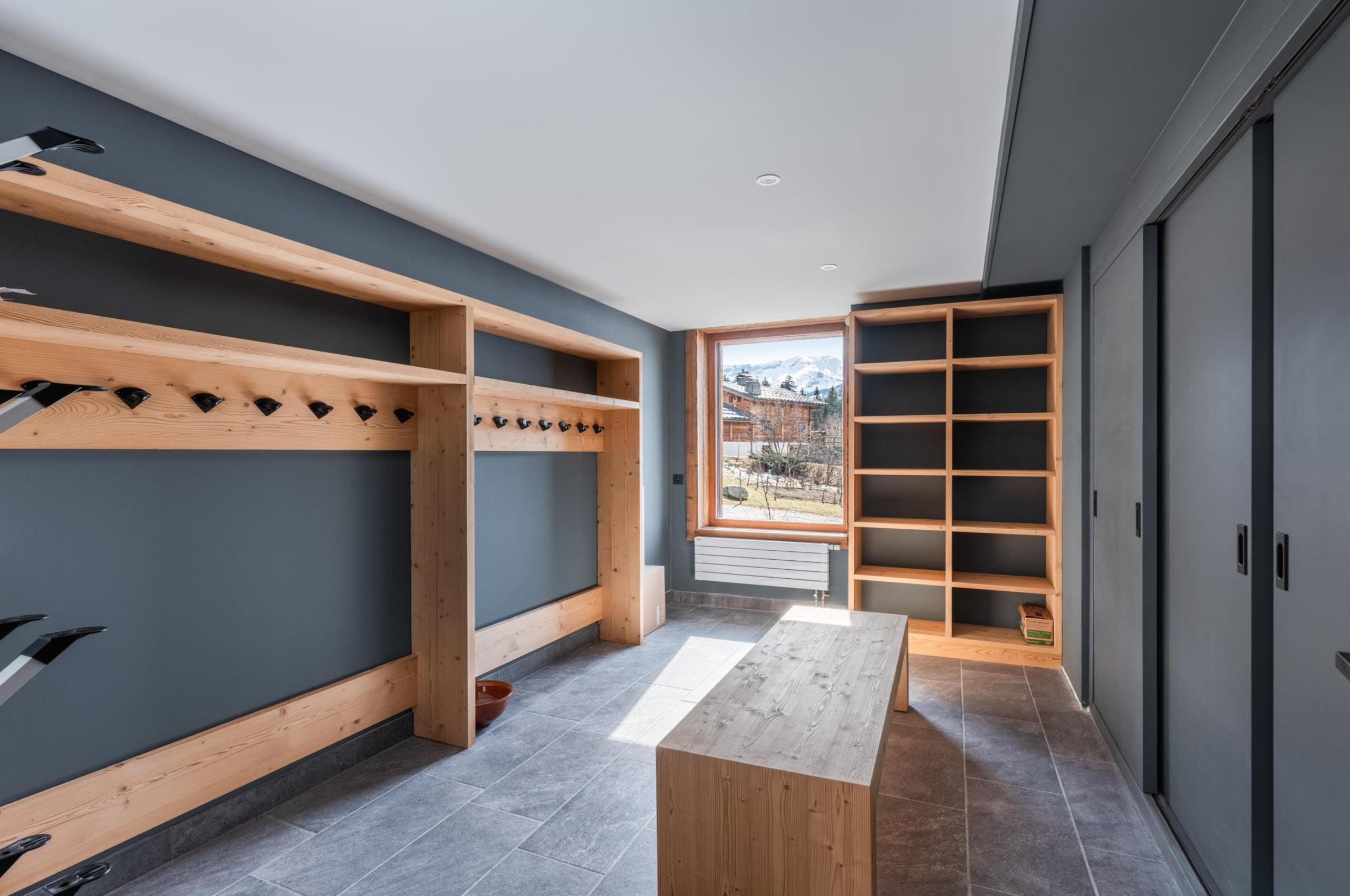 chalet-sage-ski-room-boot-storage-luxury-megeve