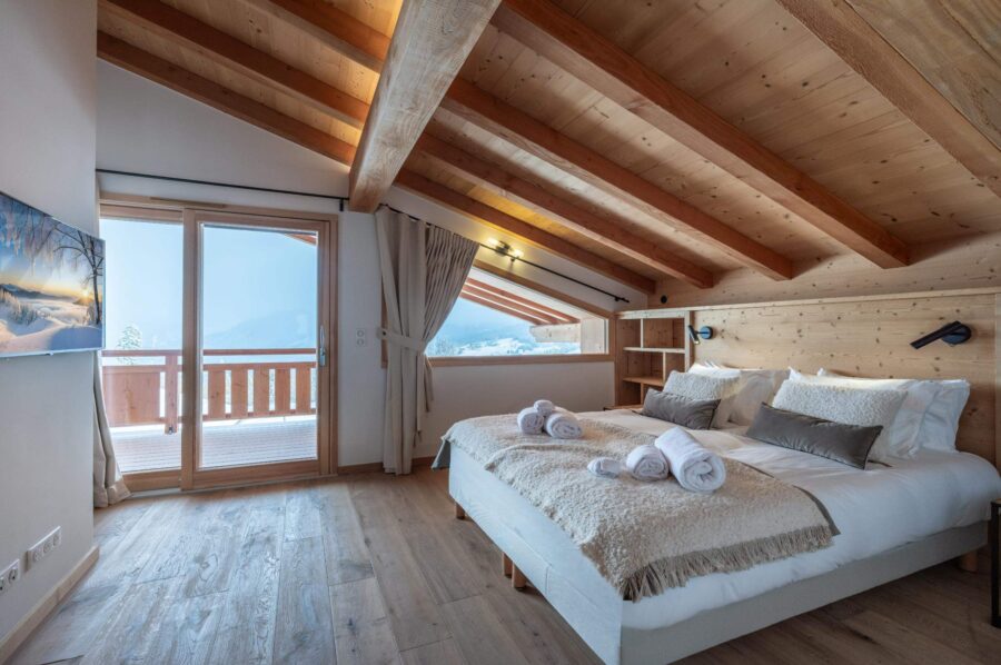 chalet-thalia-bedroom-elegant-serene-design-luxury-megeve